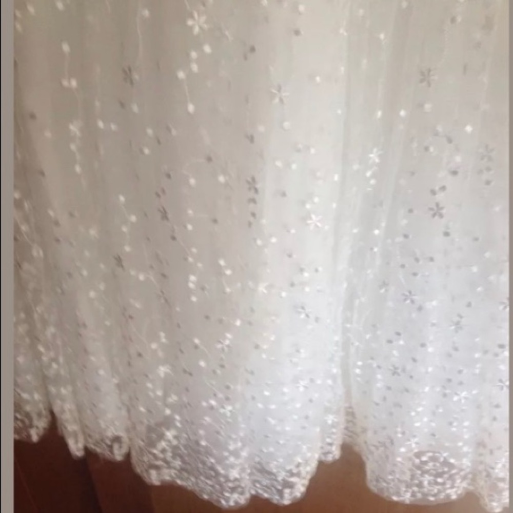David’s Bridal Galina Strapless Wedding Dress - Picture 2 of 8